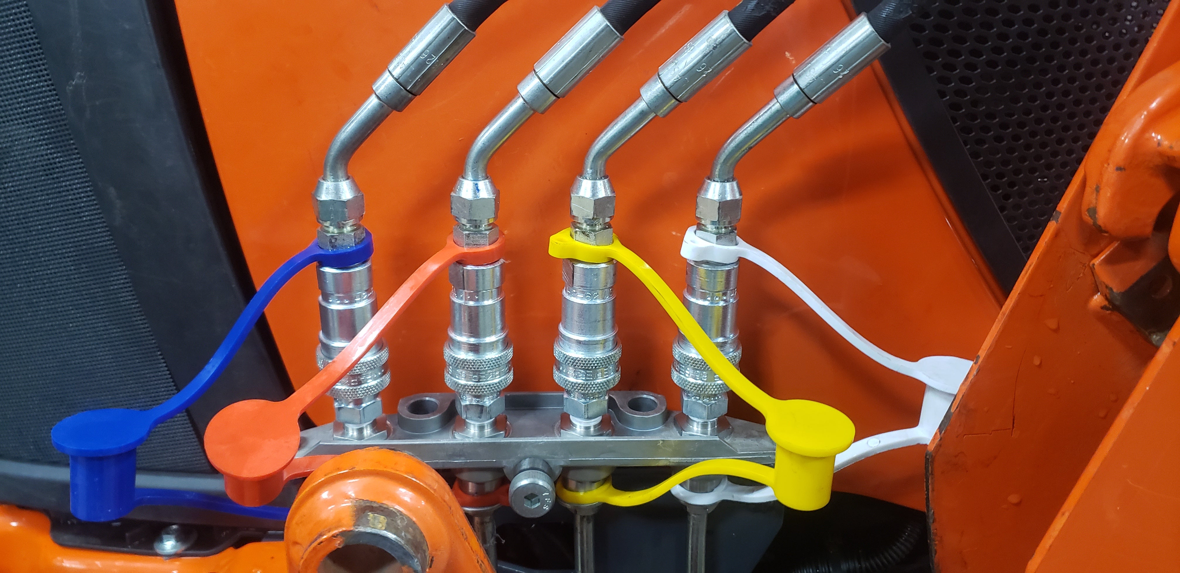 Leaking Kubota Quick Coupler Tractor Bracket